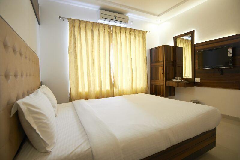 โอโย 8190 โฮเต็ล สัตยาน อินน์ เชอร์ดี ห้อง รูปภาพ
